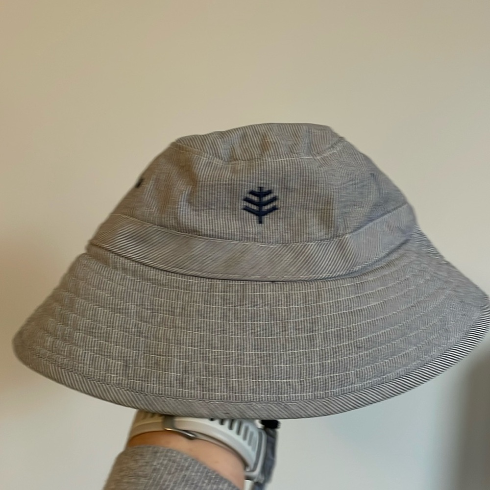 Coolibar toddler hat, SPF 50, size 2T-3T, barely used